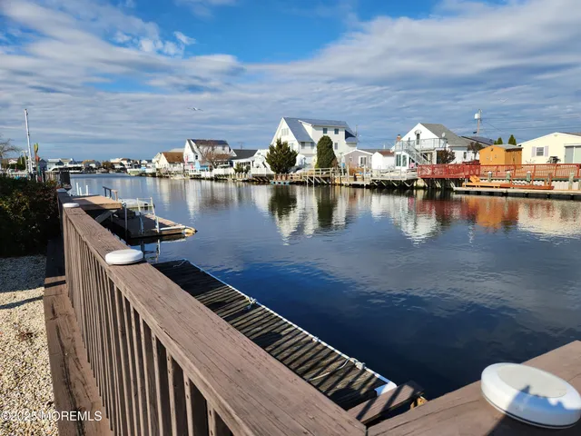 $385,000 | 14 West Thames Road, Little Egg Harbor, NJ 08087