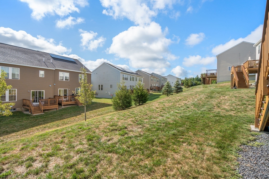 49 Walnut Way, Unit 49 Hopkinton, MA 01748 - Photo 5 of 39 Gallery Image 5