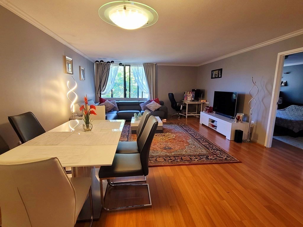406 Paradise Road, Unit PH M Swampscott, MA 01907 - Photo 8 of 16 Gallery Image 8