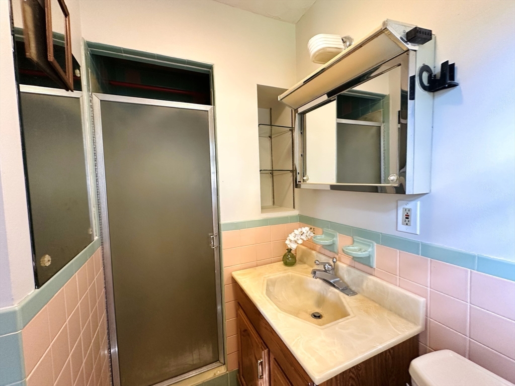 333 Clark Road Lowell, MA 01852 - Photo 15 of 27