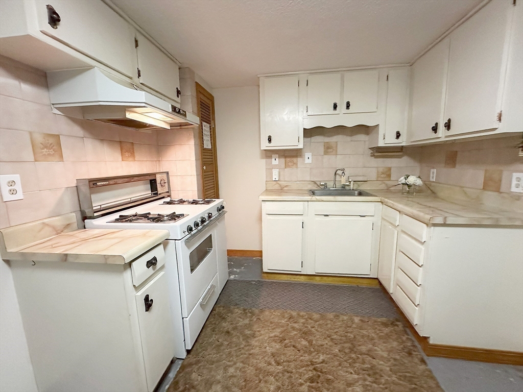 333 Clark Road Lowell, MA 01852 - Photo 21 of 27