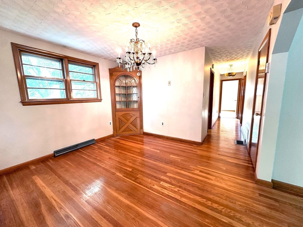 333 Clark Road Lowell, MA 01852 - Photo 8 of 27