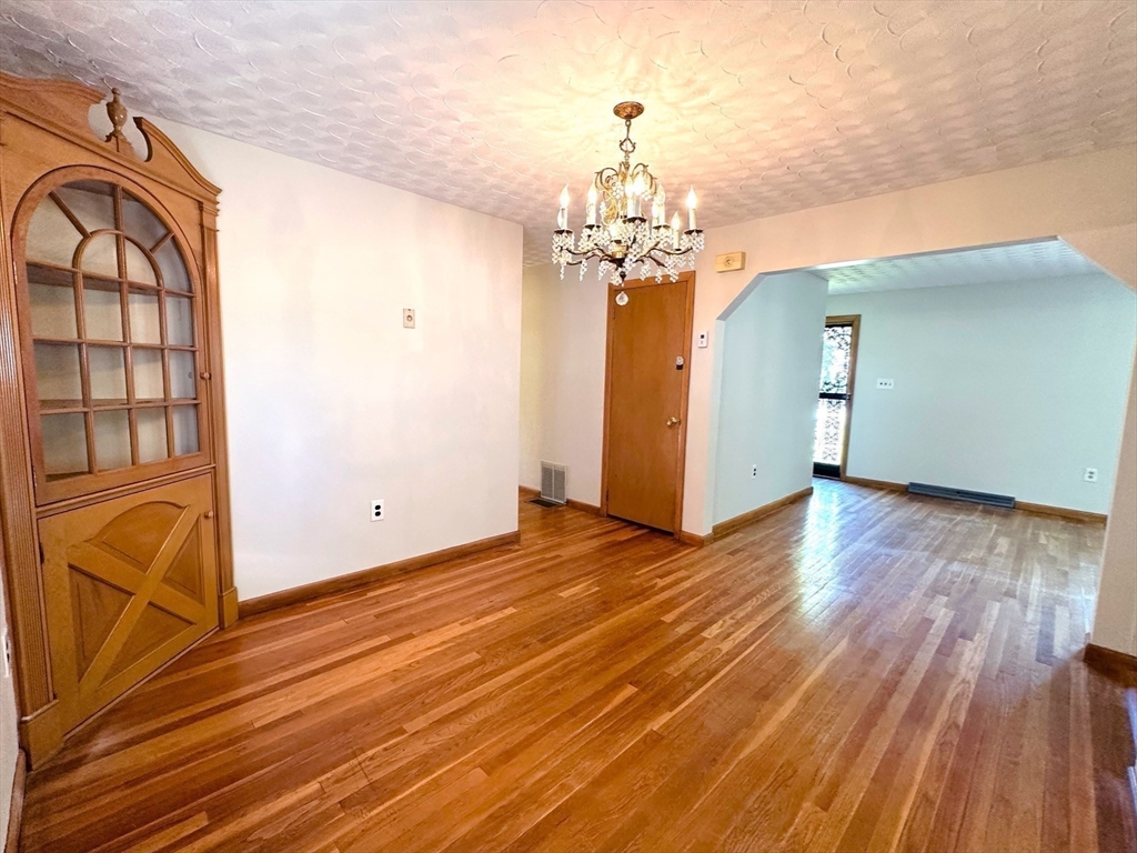 333 Clark Road Lowell, MA 01852 - Photo 9 of 27