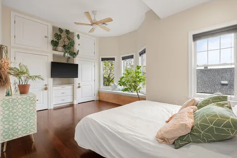$1,290,000 | 133 I Street, Unit 3, Boston, MA 02127