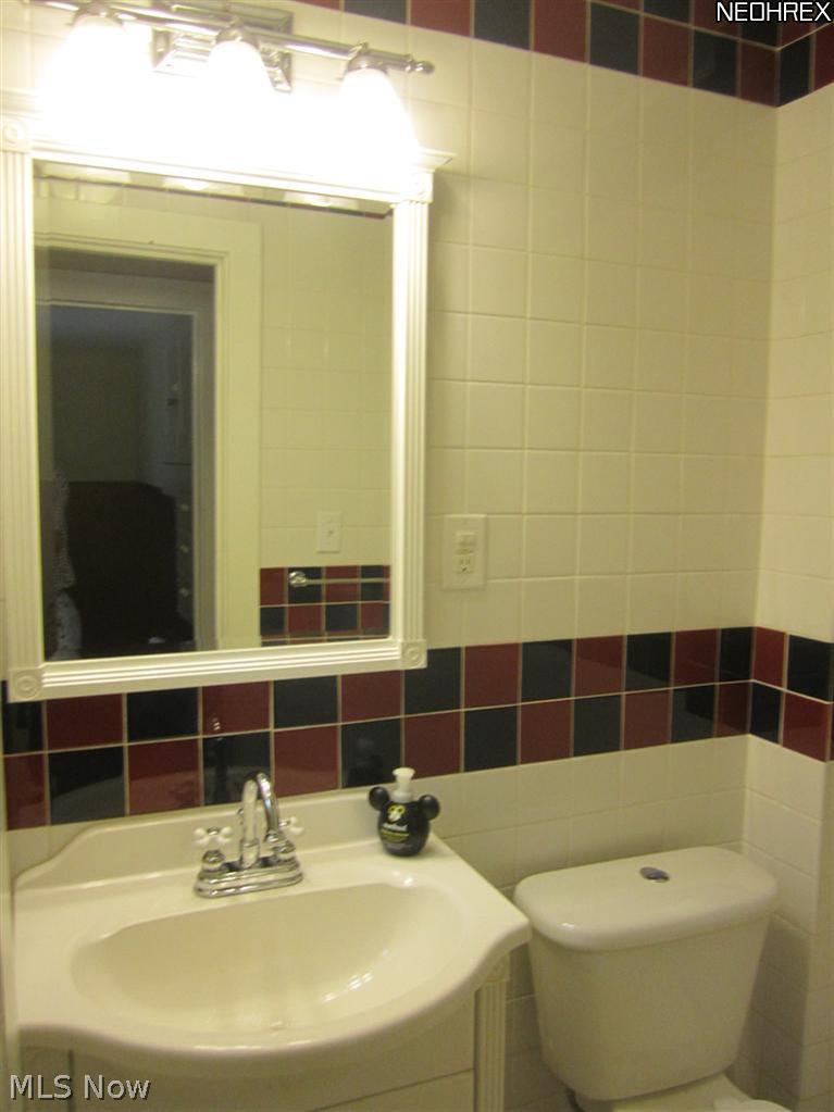 829 Bryce Road Kent, OH 44240 - Photo 16 of 24 First floor.