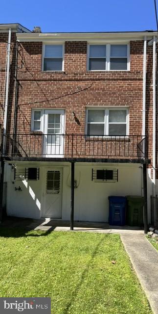 1107 Cooks Lane Baltimore, MD 21229 - Photo 21 of 26 Backyard