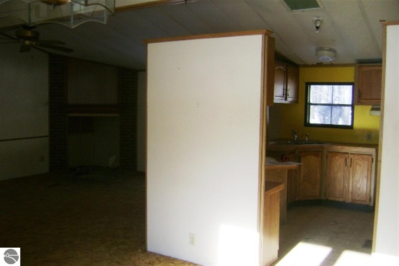 6940 Karlin Road Interlochen, MI 49643 - Photo 15 of 42 1780987-14.JPG
