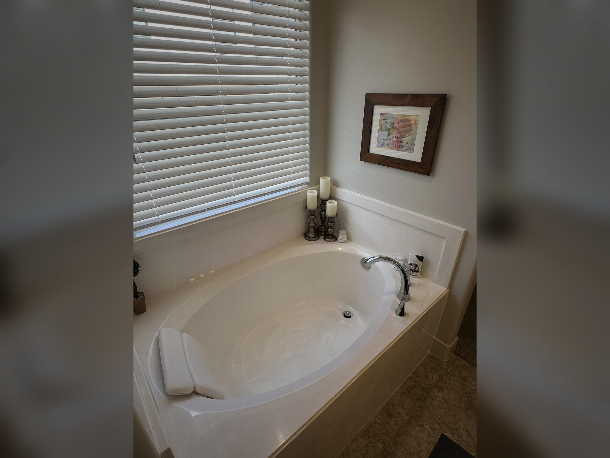 528 Riverbed Drive Washington, UT 84780 - Photo 15 of 26 Master_Bathroom_Tub_resized