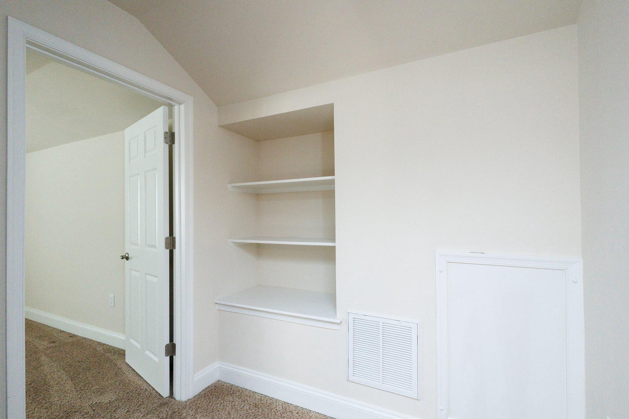 5700 Spring Arbor Circle Fredericksburg, VA 22407 - Photo 31 of 46 Hall Upstairs