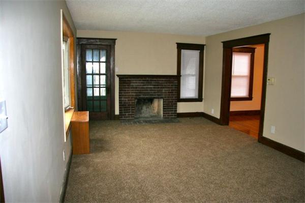 79 Edgemont Street Springfield, MA 01109 - Photo 2 of 16