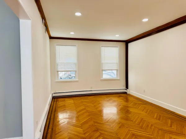 $2,500 | 69 West 39th Street, Unit 2, Bayonne, NJ 07002