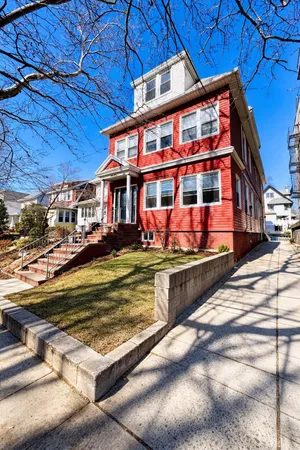 $2,500 | 69 West 39th Street, Unit 2, Bayonne, NJ 07002