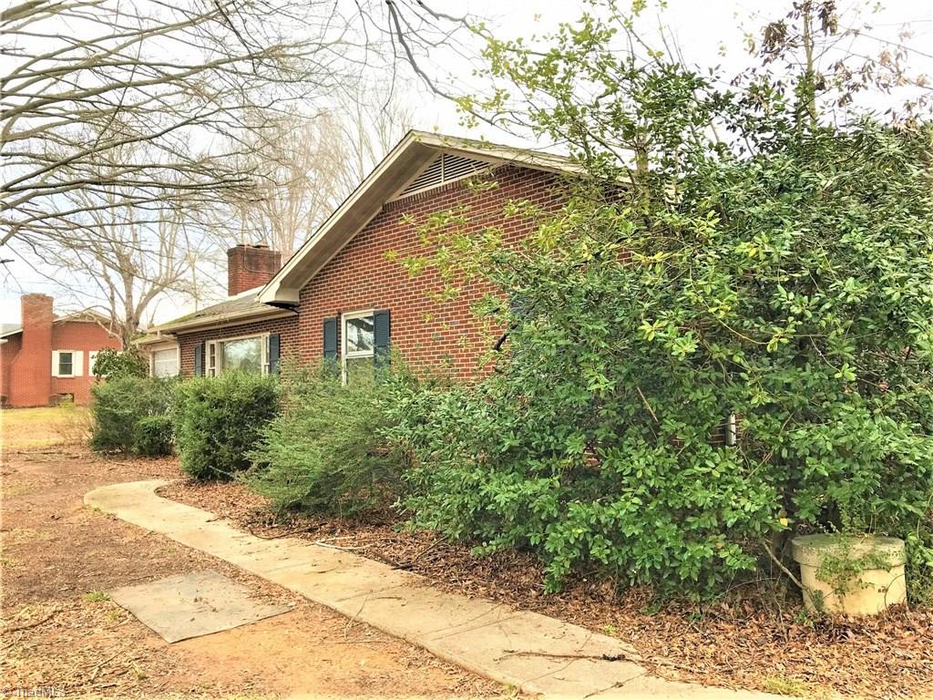 8685 Lasater Road Clemmons, NC 27012 - Photo 2 of 10