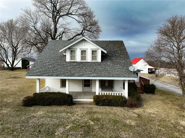 $210,000 | 1368 240th Street, Hiawatha, KS 66434