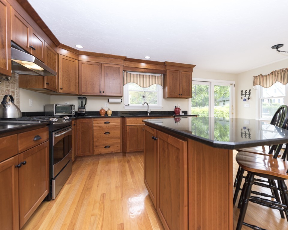 66 Turner Road Scituate, MA 02066 - Photo 14 of 28