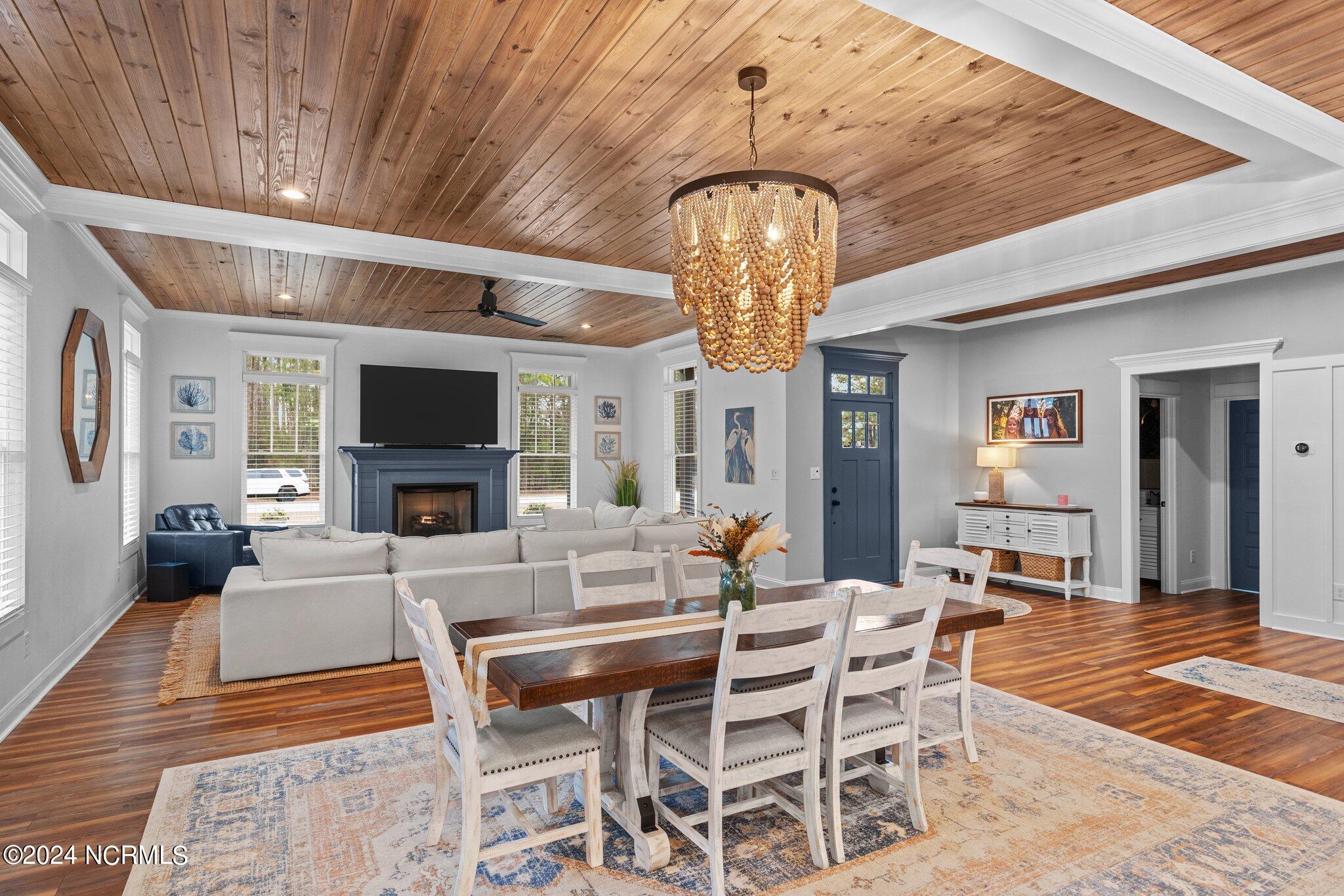 282 Old Stanton Road Beaufort, NC 28516 - Photo 21 of 78 Dining/Living Room