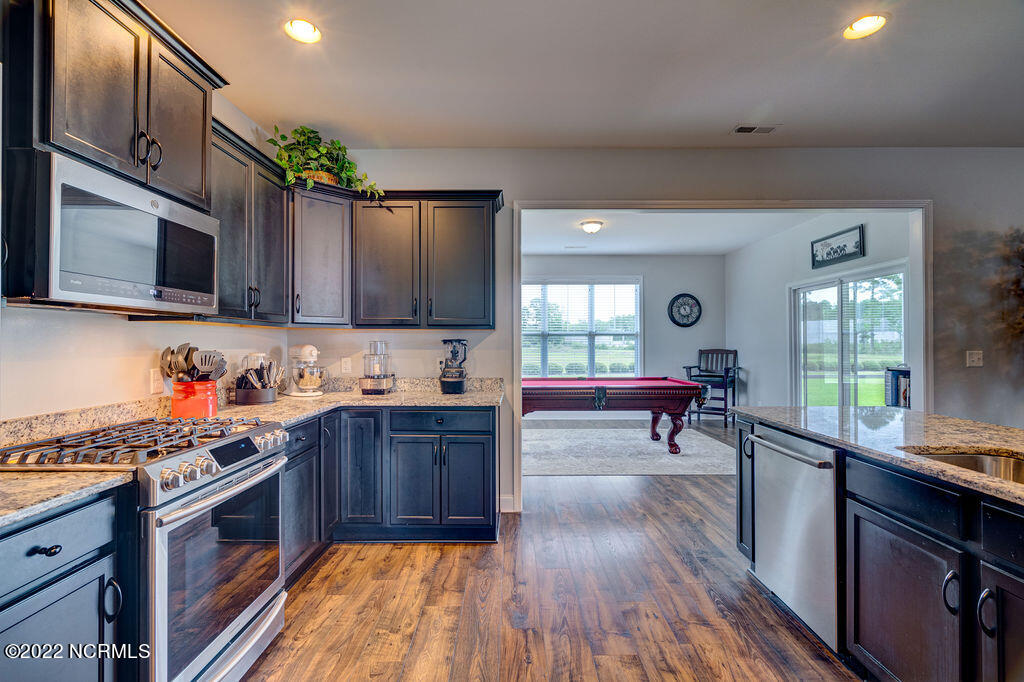 1517 Maple Ridge Road Wilmington, NC 28411 - Photo 7 of 49 1517MapleRidgeFinal-34
