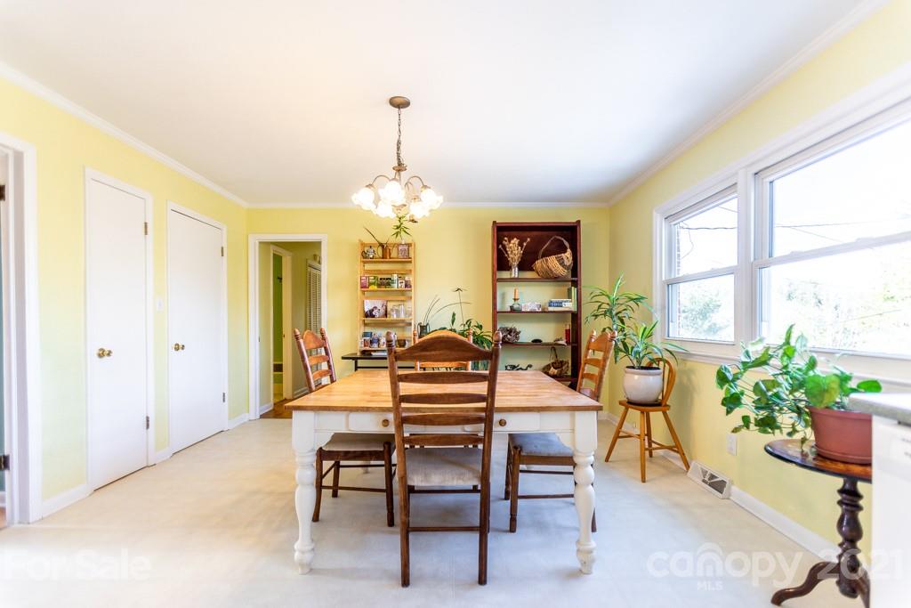 24 Allesarn Road Asheville, NC 28804 - Photo 12 of 46 Gallery Image 12