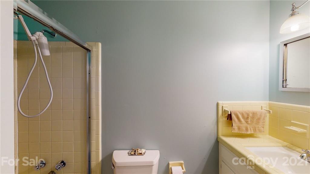 24 Allesarn Road Asheville, NC 28804 - Photo 16 of 46 Gallery Image 16