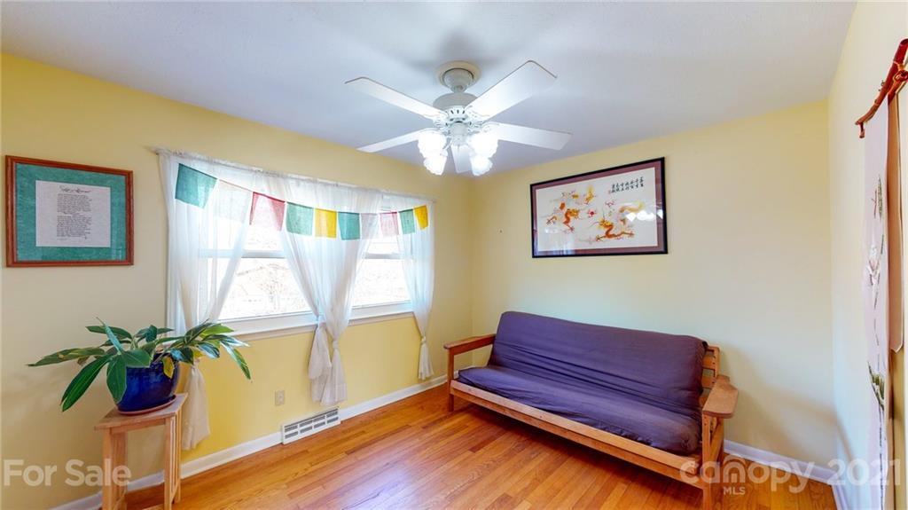 24 Allesarn Road Asheville, NC 28804 - Photo 18 of 46 Gallery Image 18