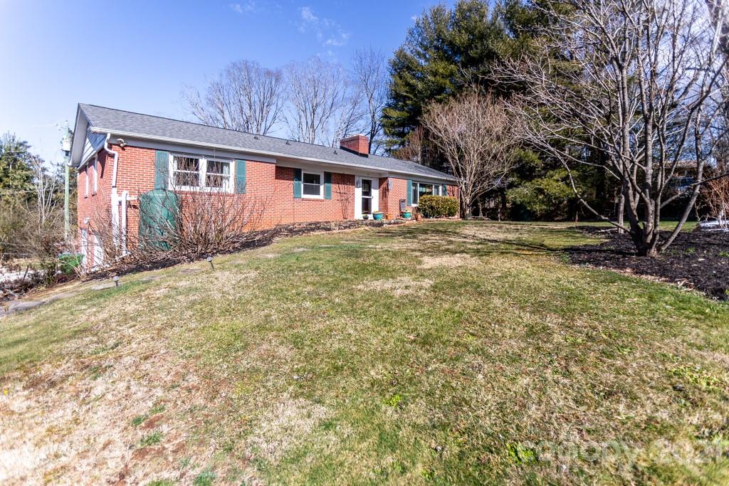 24 Allesarn Road Asheville, NC 28804 - Photo 37 of 46 Gallery Image 37