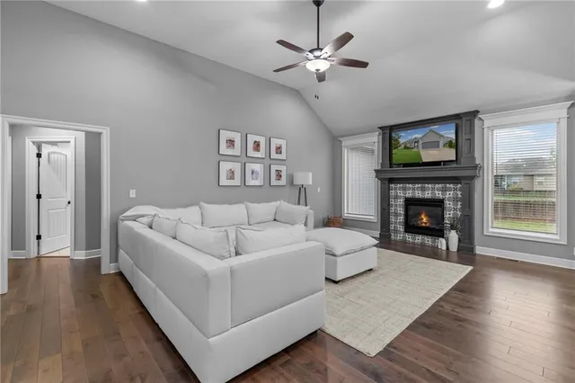 $480,000 | 4812 Southwest 5th Street, Blue Springs, MO 64014