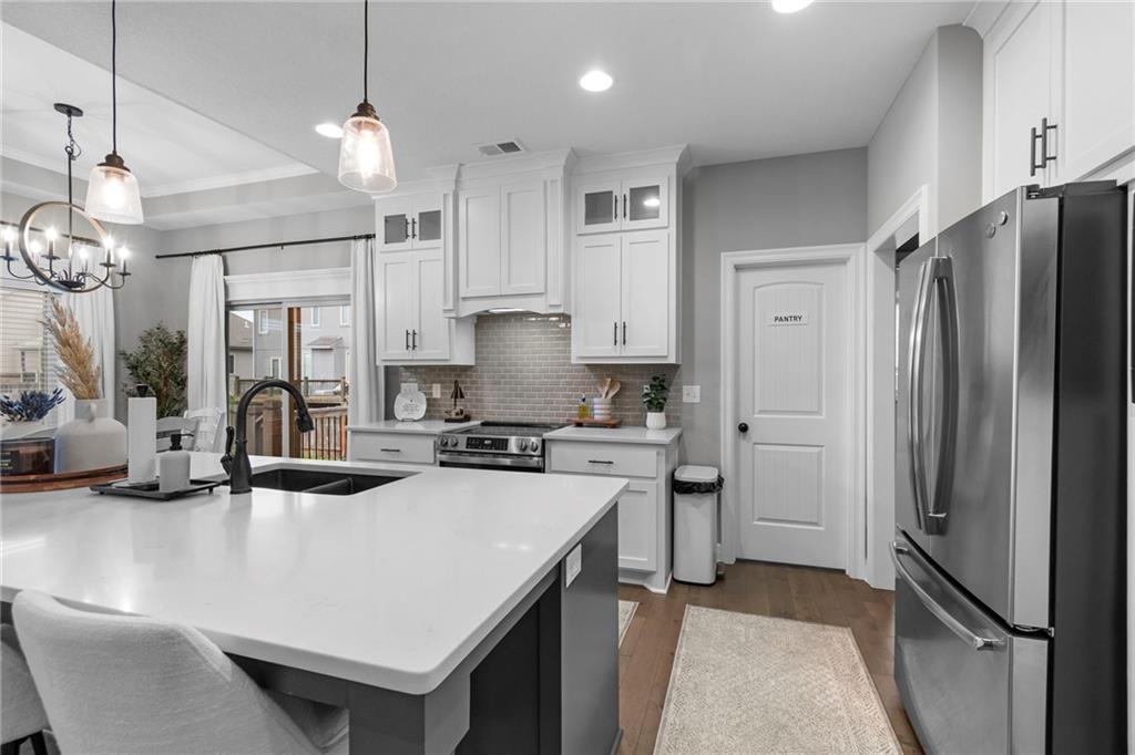 4812 Southwest 5th Street Blue Springs, MO 64014 - Photo 9 of 38