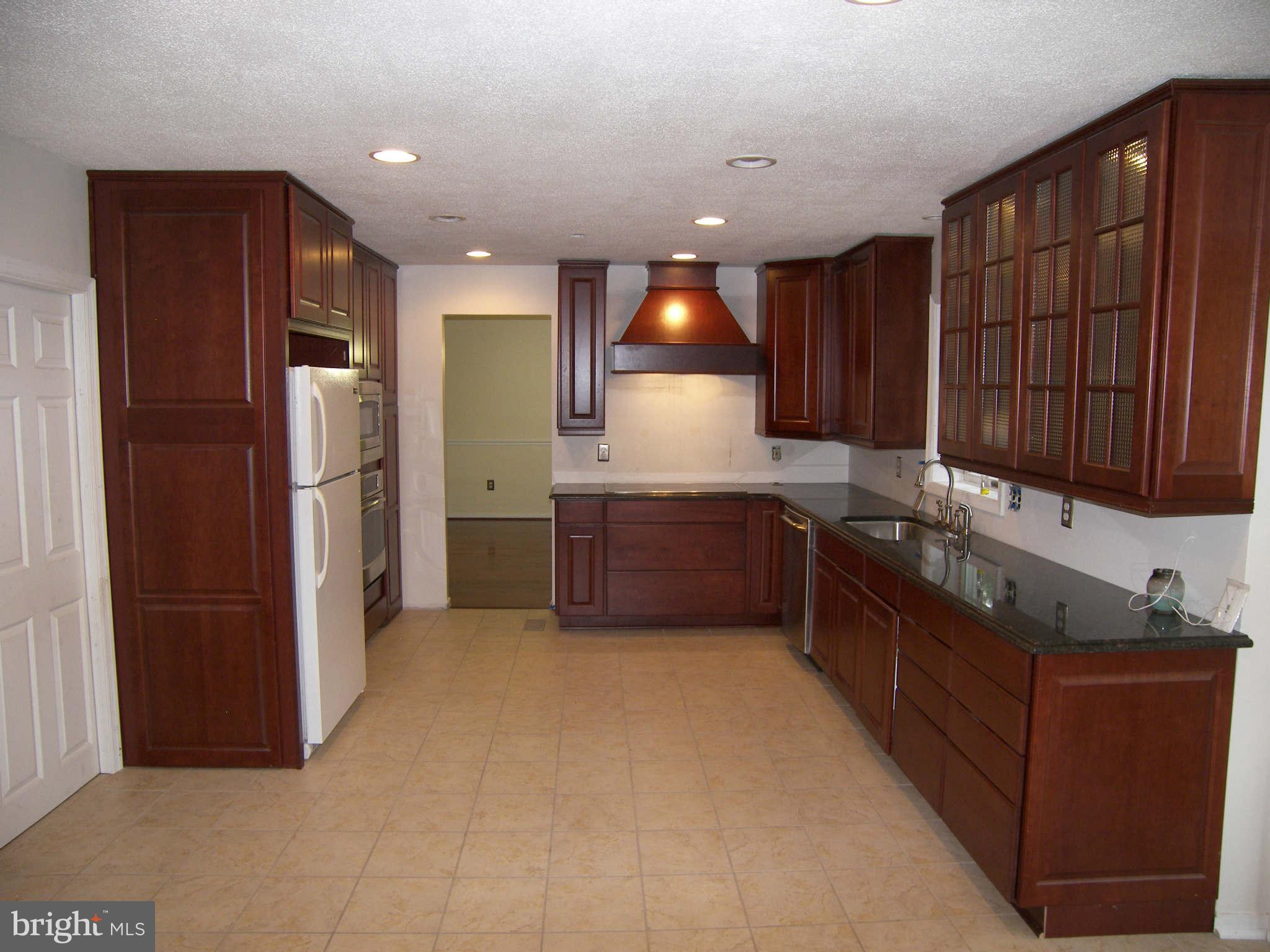 7027 Highbridge Road Bowie, MD 20720 - Photo 3 of 24 Kitchen