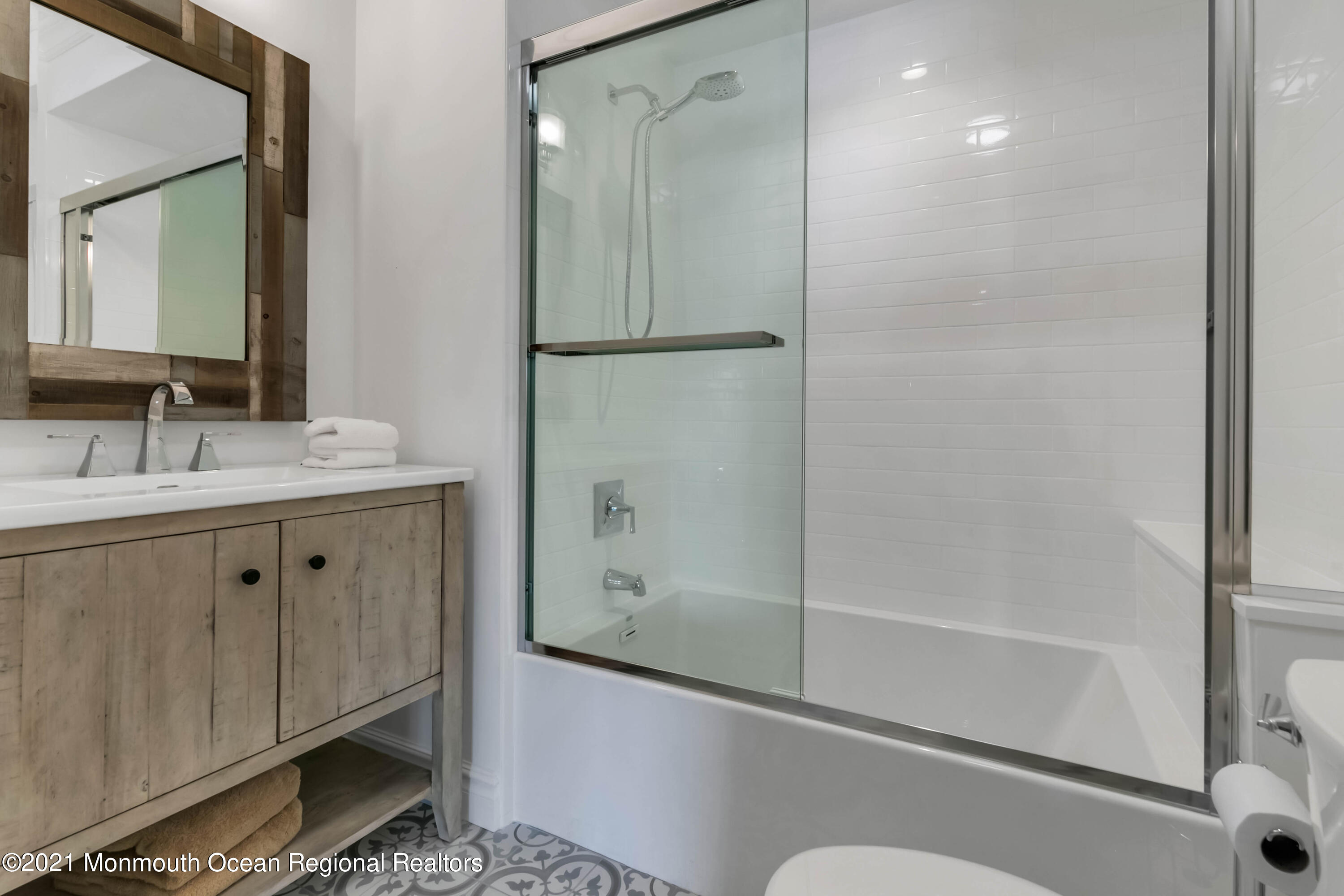 15 Riverside Drive Rumson, NJ 07760 - Photo 34 of 44 15 Riverside Dr Rumson NJ-print-065-030-