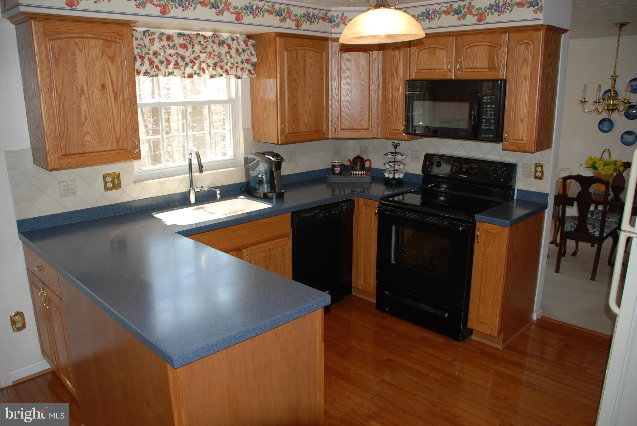 8343 Magic Leaf Road Springfield, VA 22153 - Photo 6 of 24 Kitchen