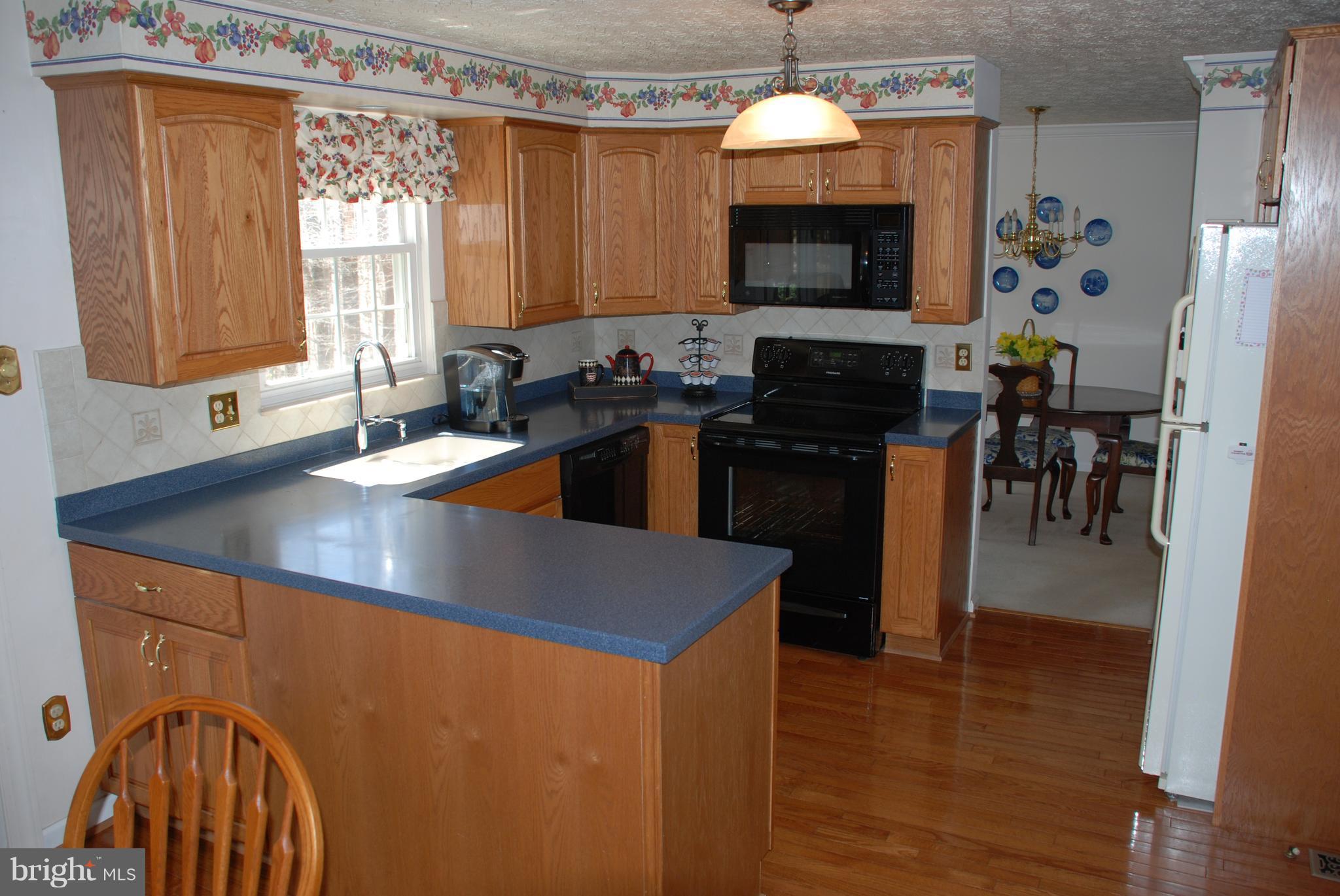 8343 Magic Leaf Road Springfield, VA 22153 - Photo 7 of 24 Kitchen
