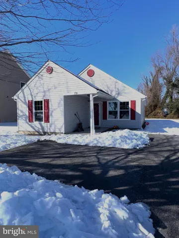 $2,000 | 735 West North Street, Dover, DE 19904