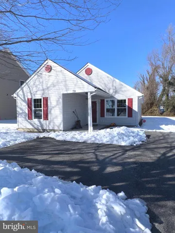 $2,000 | 735 West North Street, Dover, DE 19904