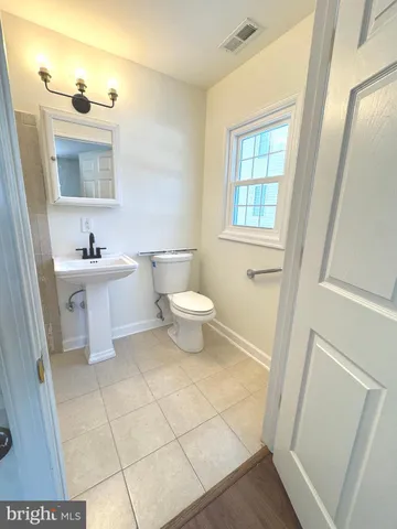 $2,000 | 735 West North Street, Dover, DE 19904