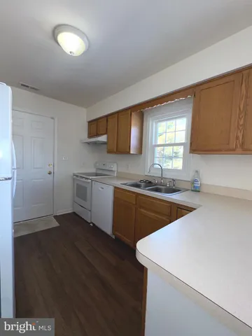 $2,000 | 735 West North Street, Dover, DE 19904