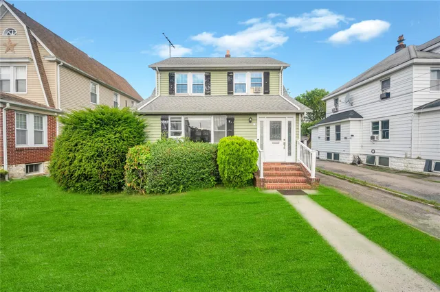 $700,000 | 73 Bismark Avenue, Valley Stream, NY 11581