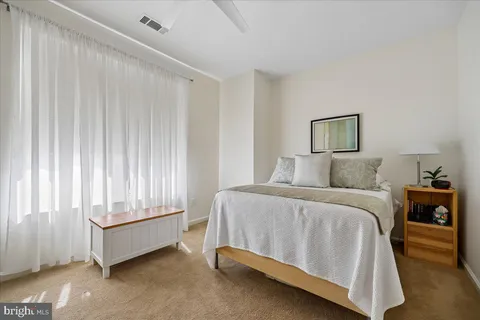 $325,000 | 310 High Gables Drive, Unit 307, Gaithersburg, MD 20878
