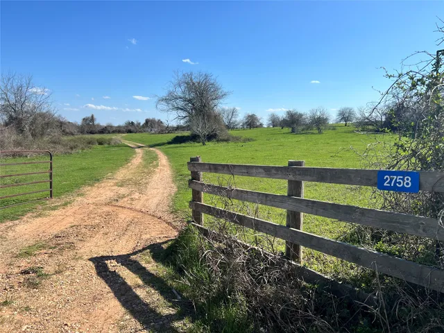 $10,030,680 | 1 Blezinger Road, New Ulm, TX 78950