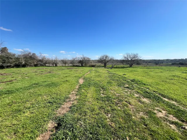 $10,030,680 | 1 Blezinger Road, New Ulm, TX 78950