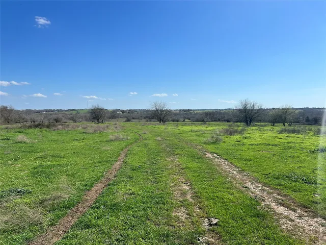 $10,030,680 | 1 Blezinger Road, New Ulm, TX 78950