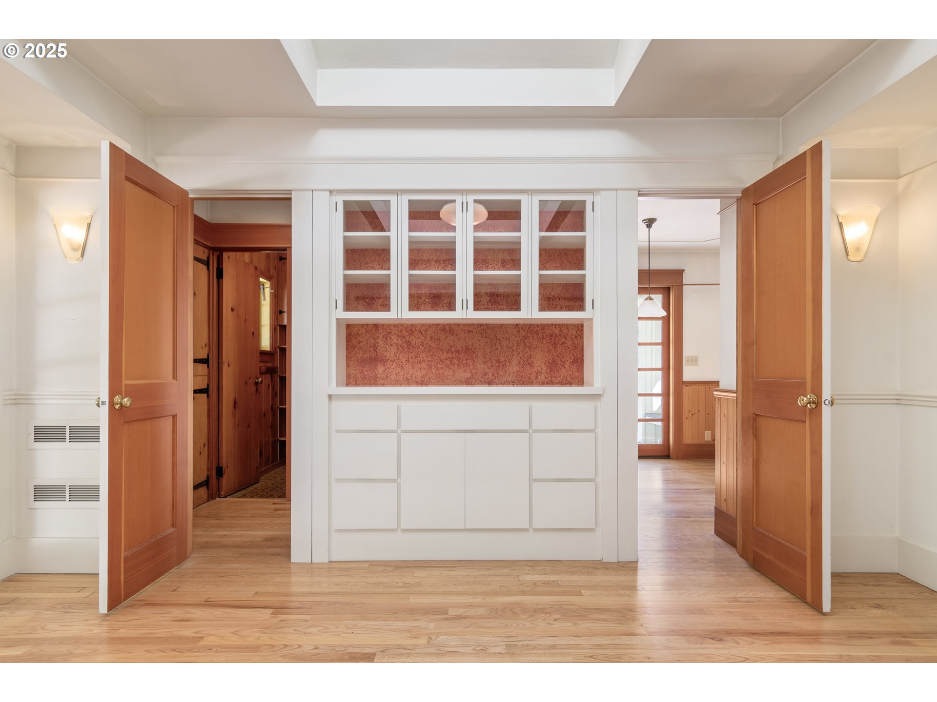 2288 Birch Lane Eugene, OR 97403 - Photo 11 of 48