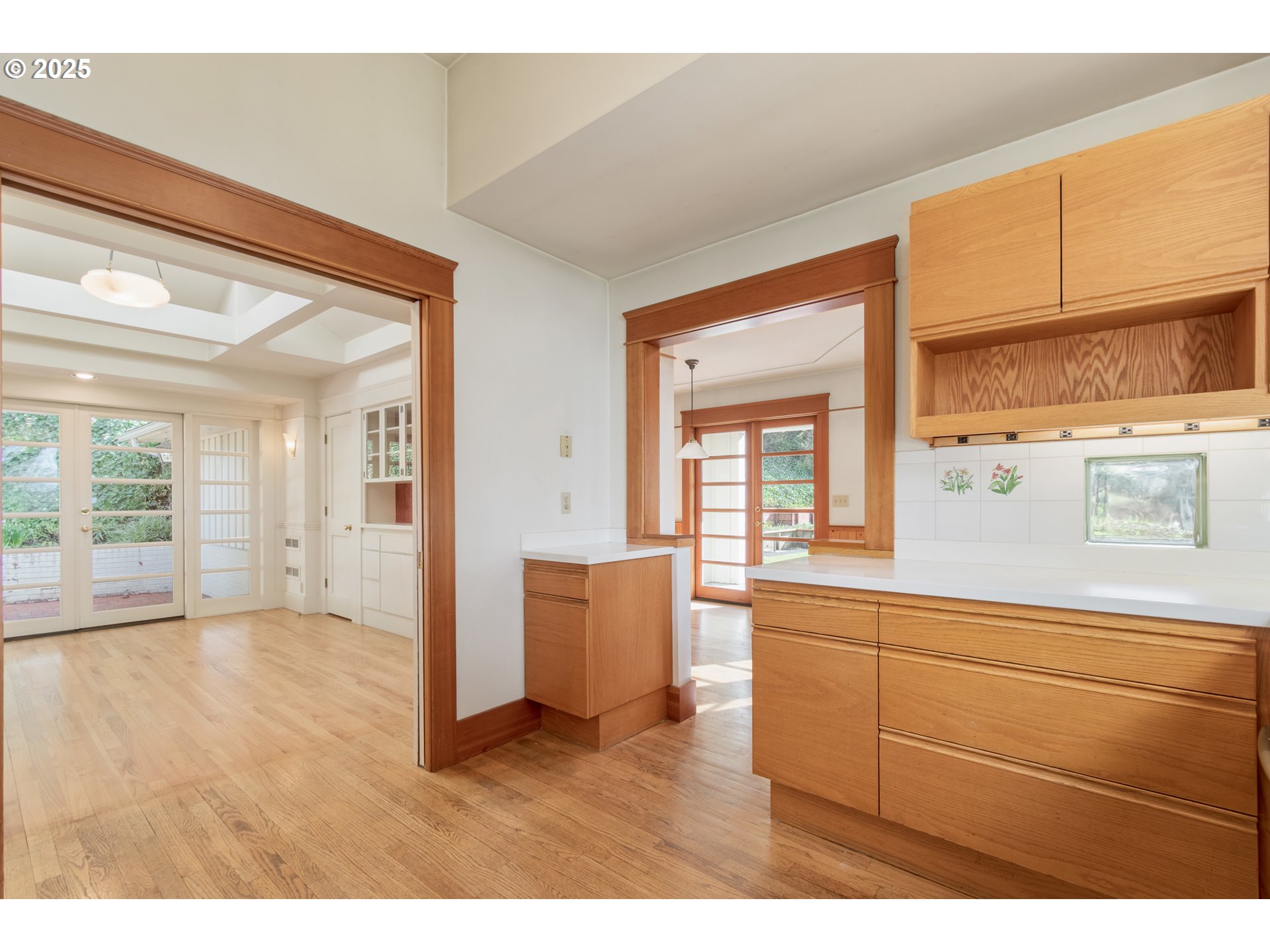 2288 Birch Lane Eugene, OR 97403 - Photo 15 of 48