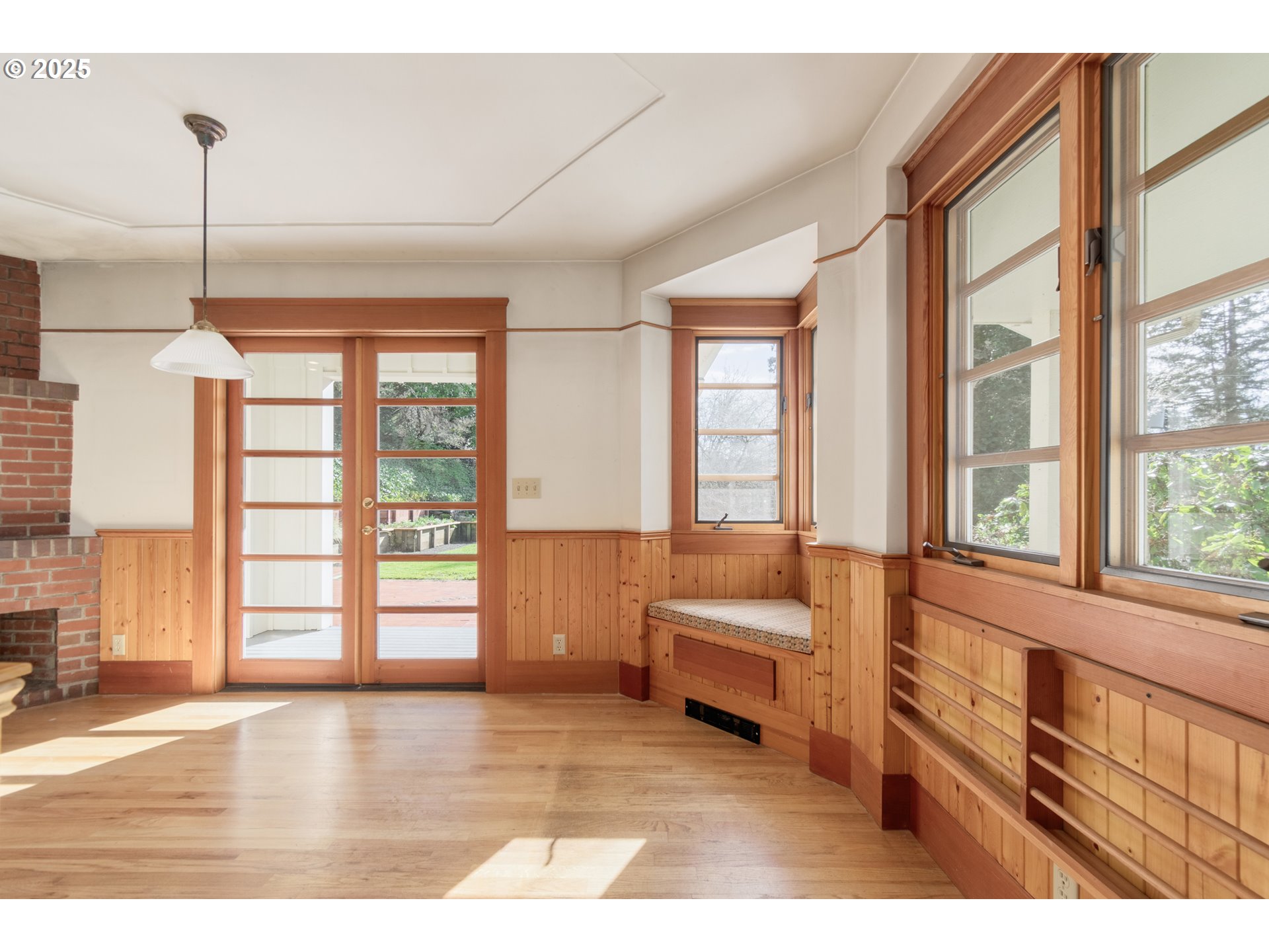 2288 Birch Lane Eugene, OR 97403 - Photo 16 of 48