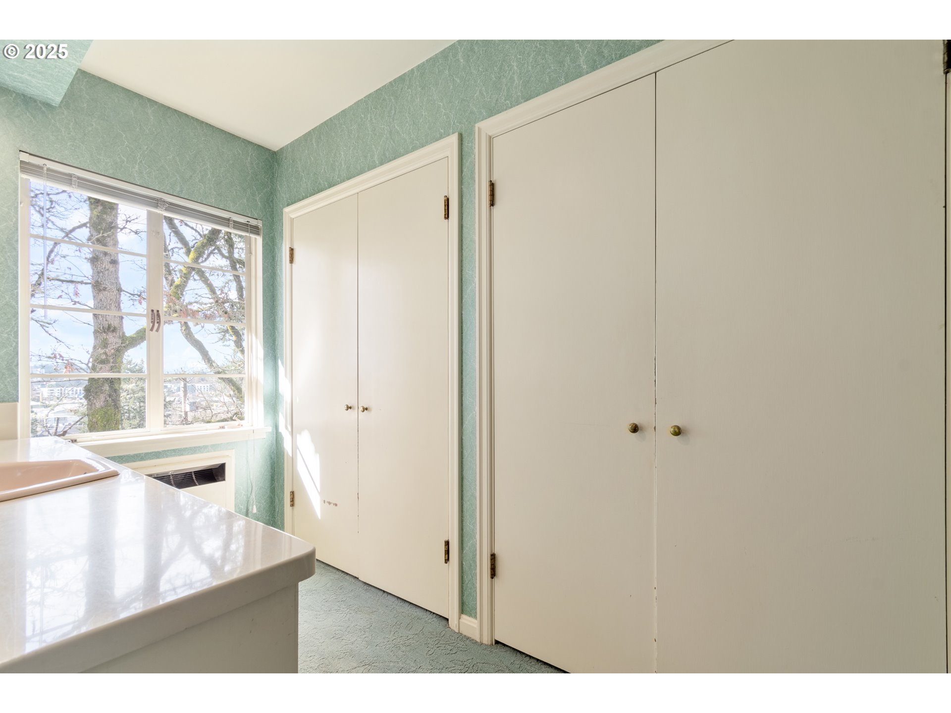 2288 Birch Lane Eugene, OR 97403 - Photo 24 of 48