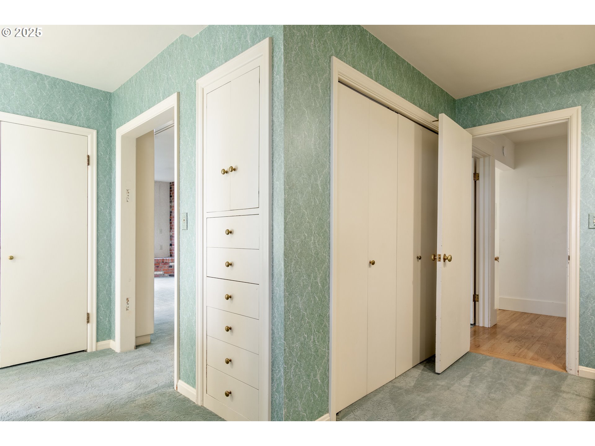 2288 Birch Lane Eugene, OR 97403 - Photo 26 of 48