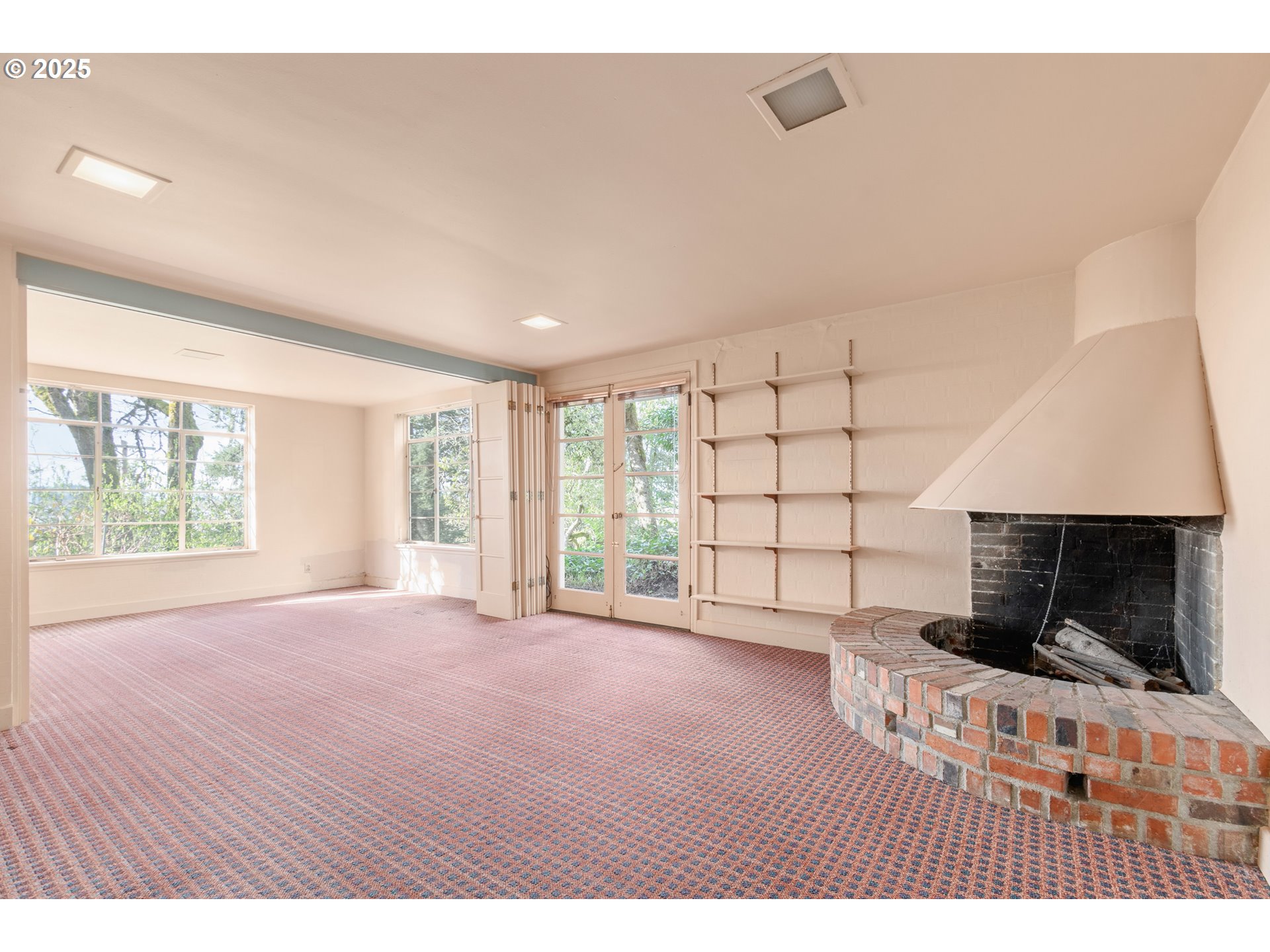 2288 Birch Lane Eugene, OR 97403 - Photo 27 of 48