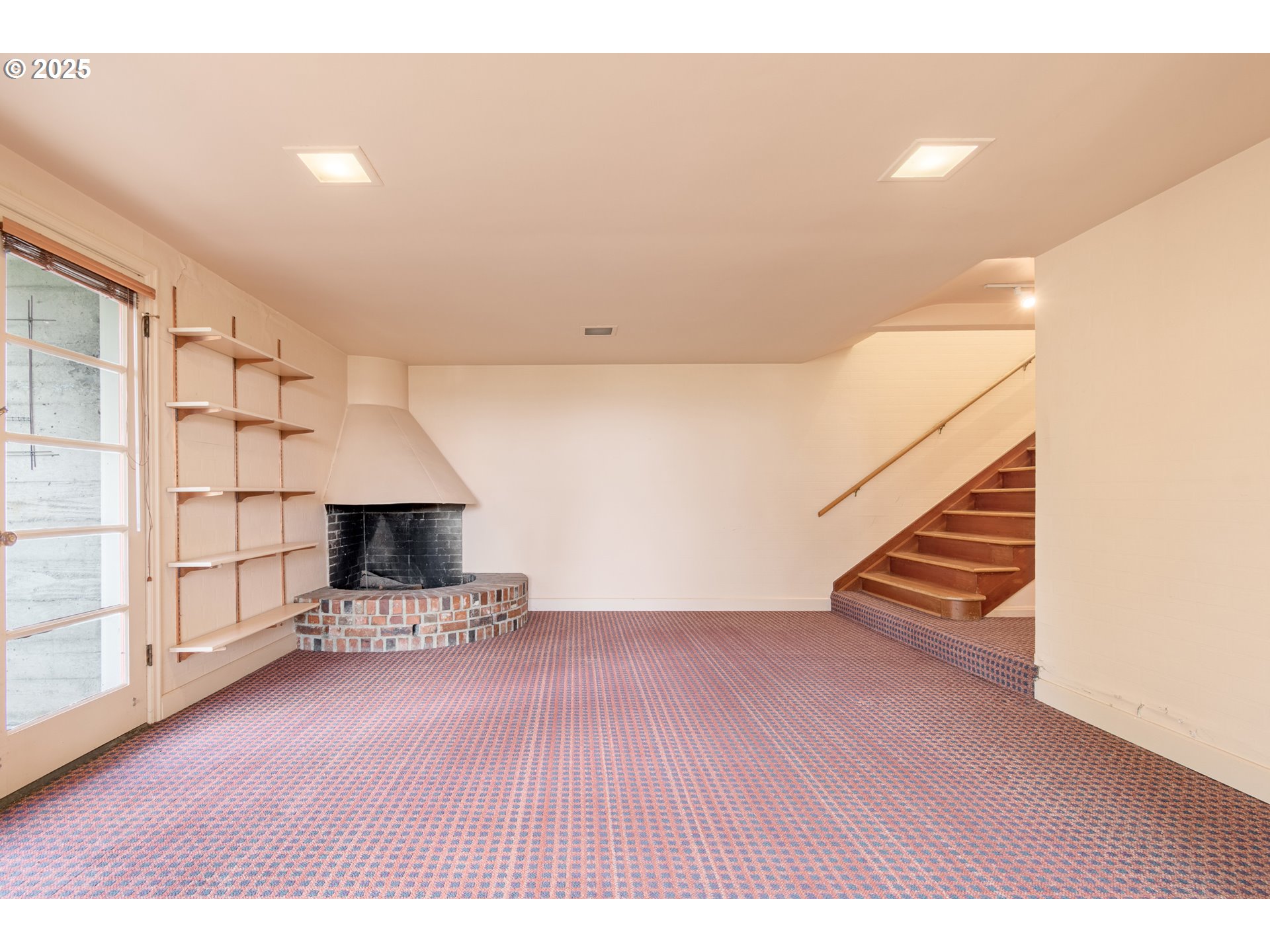 2288 Birch Lane Eugene, OR 97403 - Photo 28 of 48