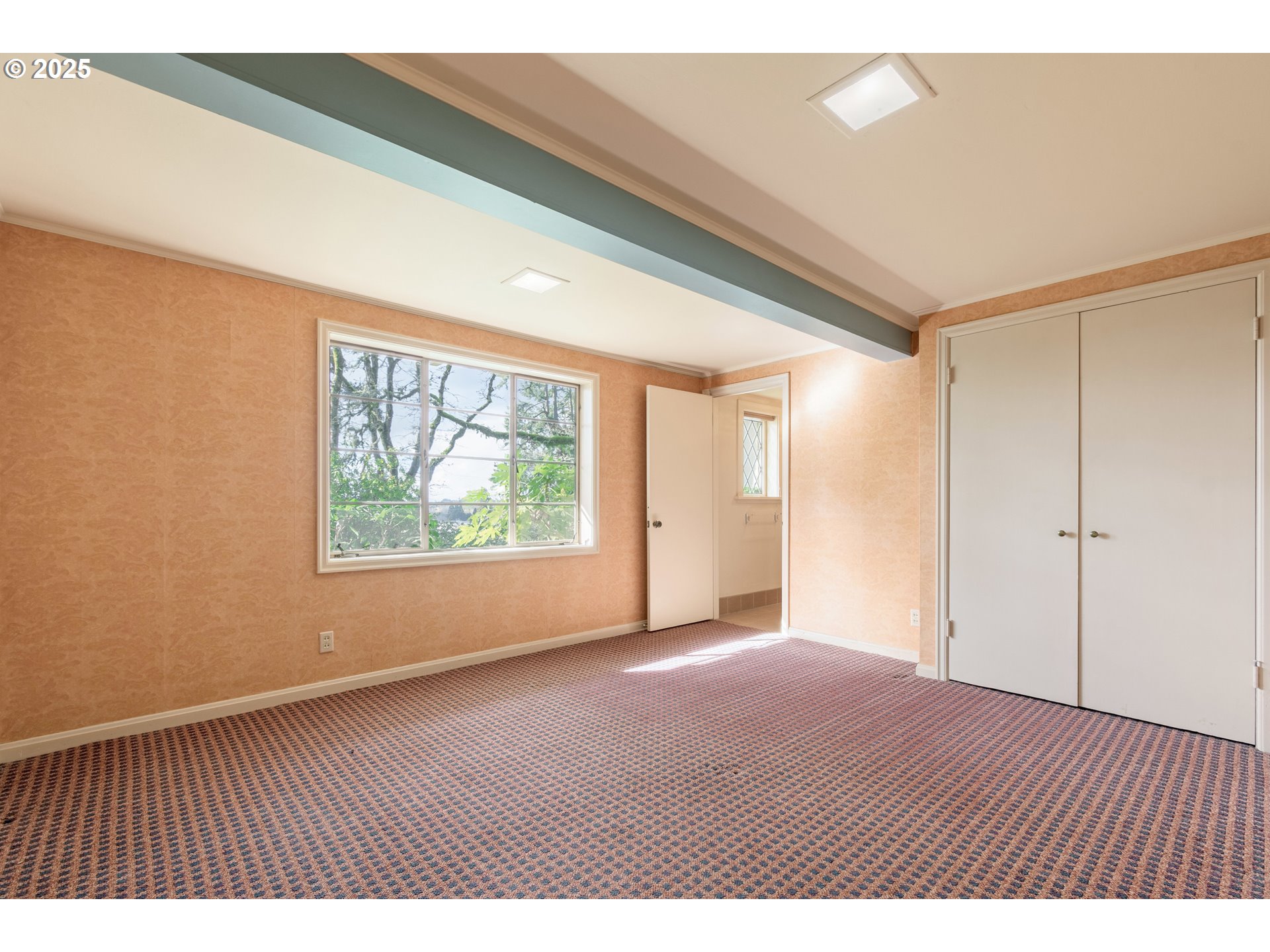 2288 Birch Lane Eugene, OR 97403 - Photo 31 of 48