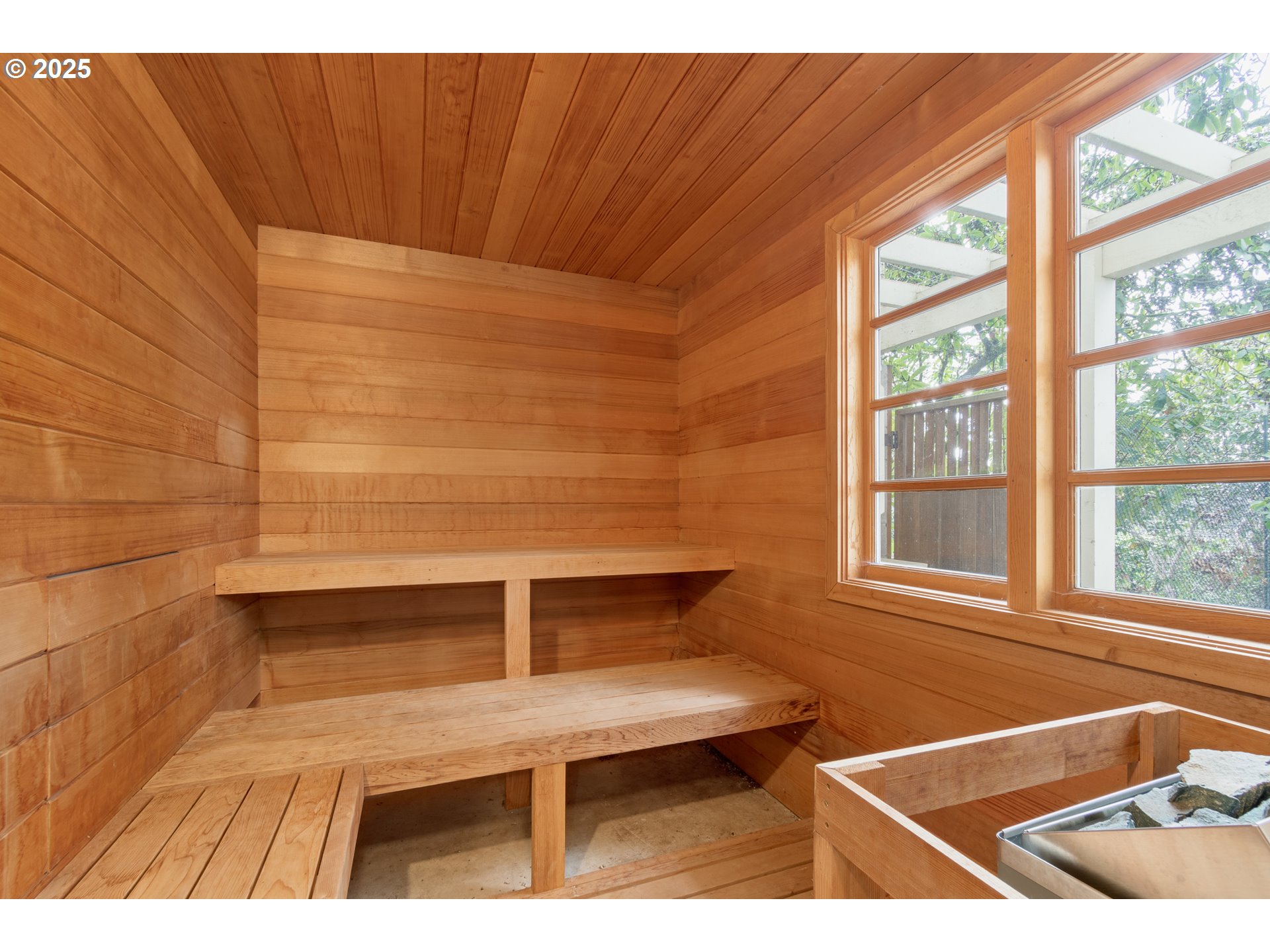 2288 Birch Lane Eugene, OR 97403 - Photo 39 of 48