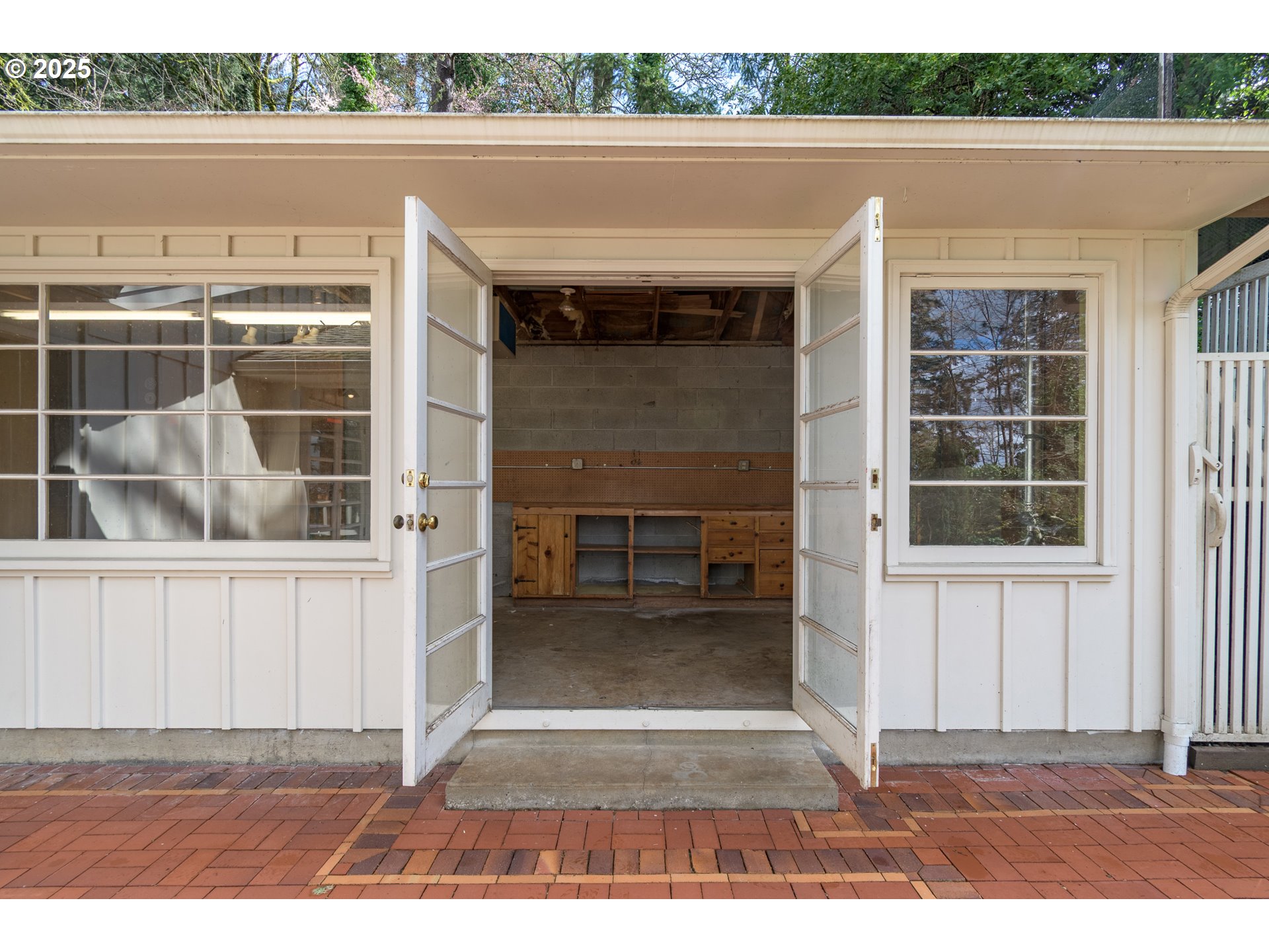 2288 Birch Lane Eugene, OR 97403 - Photo 42 of 48